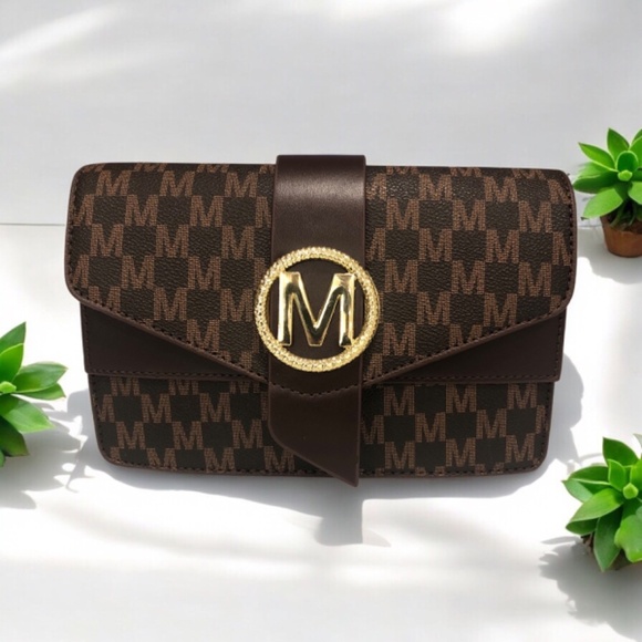 Mini Crossbody Bag - Picture 2 of 11